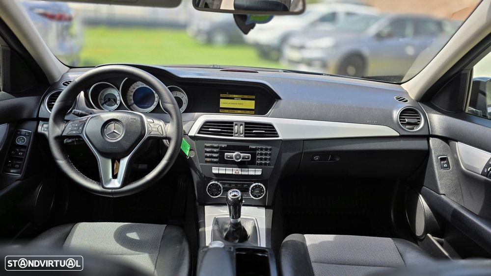 Mercedes-Benz C 200 - 11