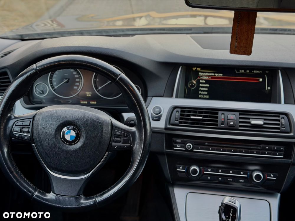 BMW Seria 5 525d xDrive - 20
