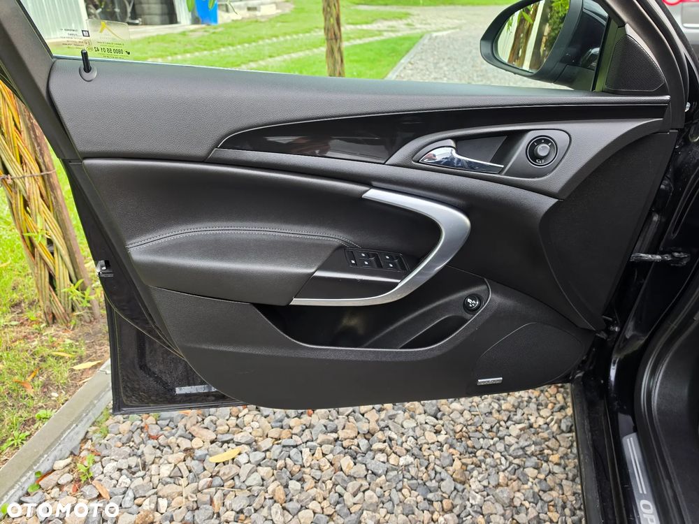 Opel Insignia 2.0 Turbo 4x4 Automatik Cosmo - 11