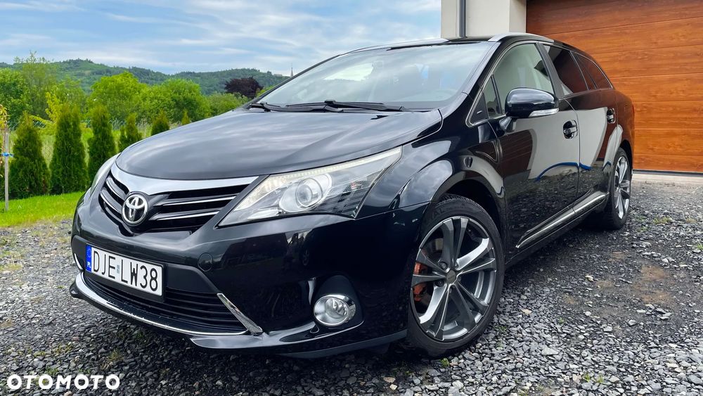 Toyota Avensis Touring Sports 1.8 Multidrive S Comfort - 1