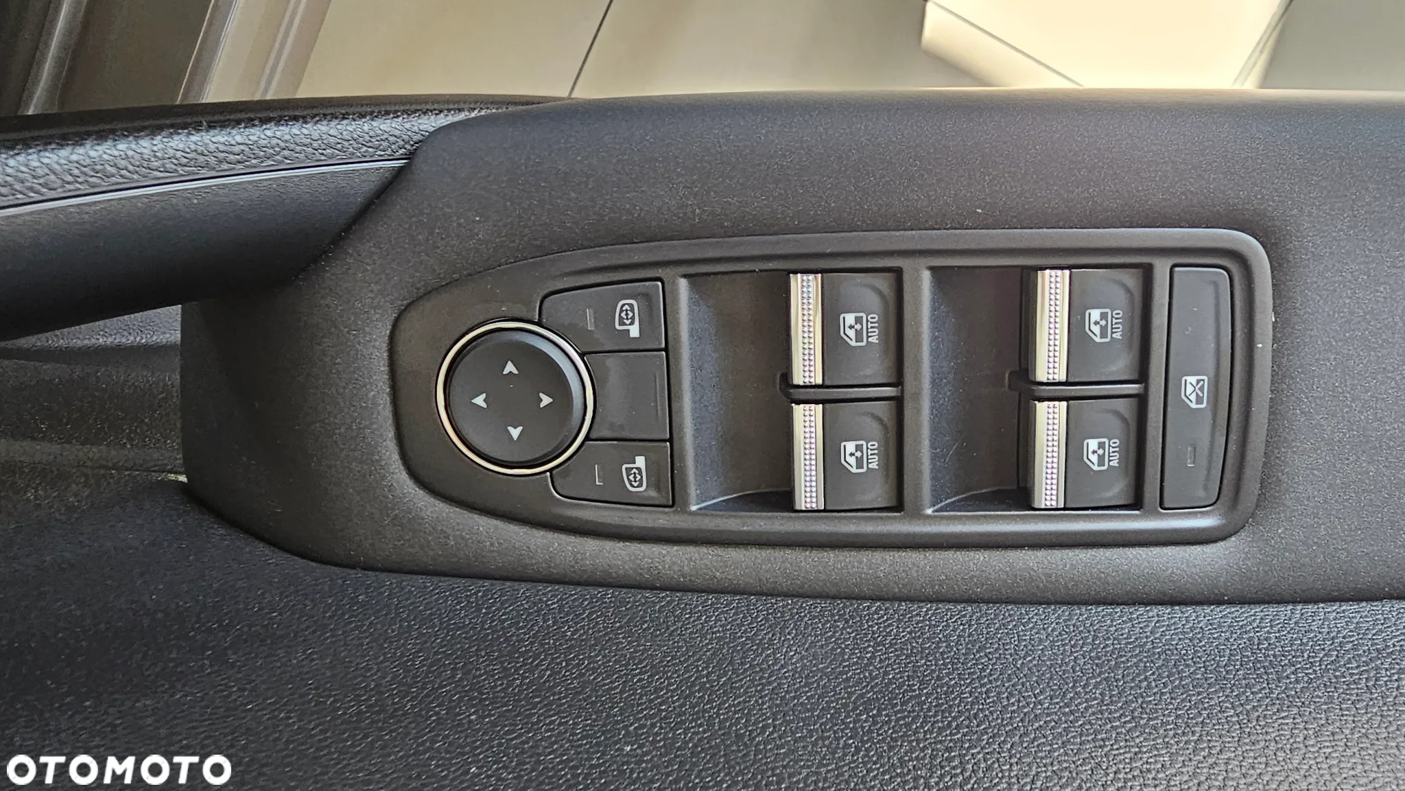 Mitsubishi ASX - 6