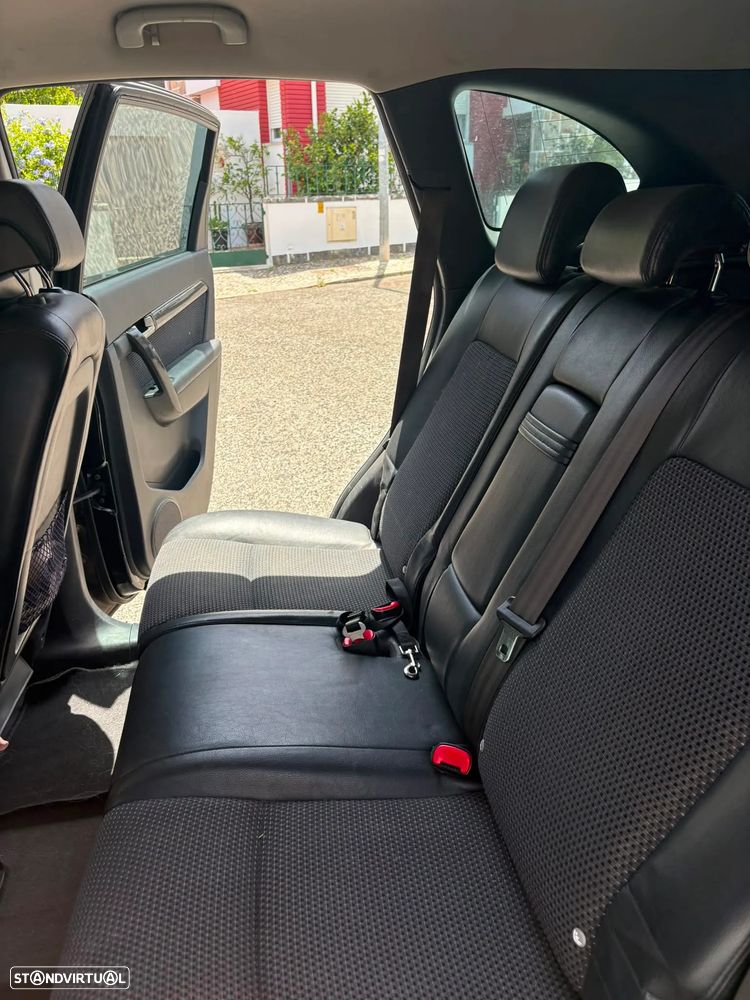 Chevrolet Captiva 2.0 VCDi Seven 7L - 10