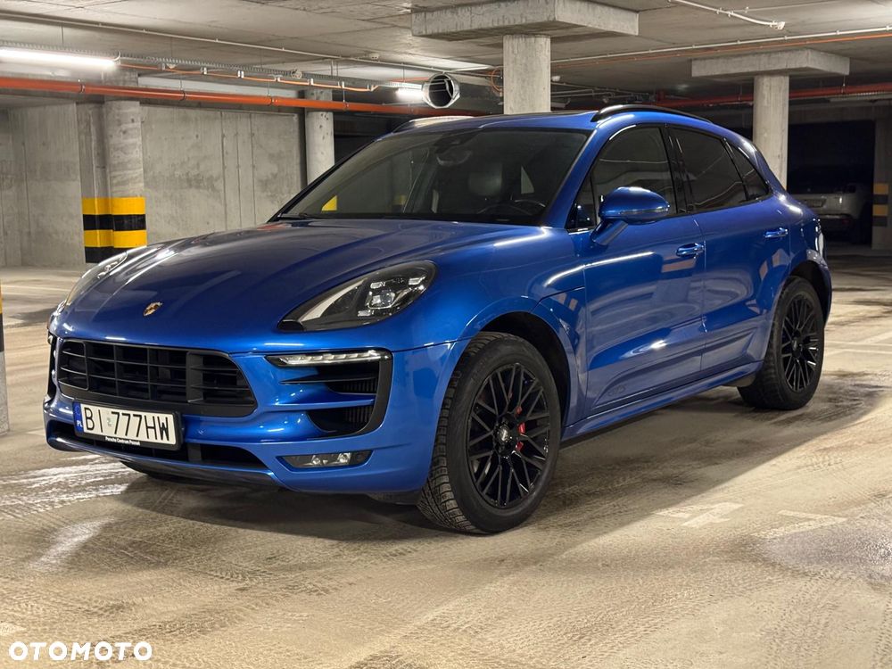 Porsche Macan - 1