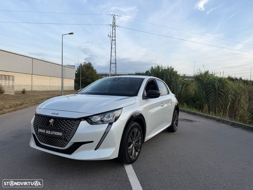 Peugeot e-208 Allure Pack - 21