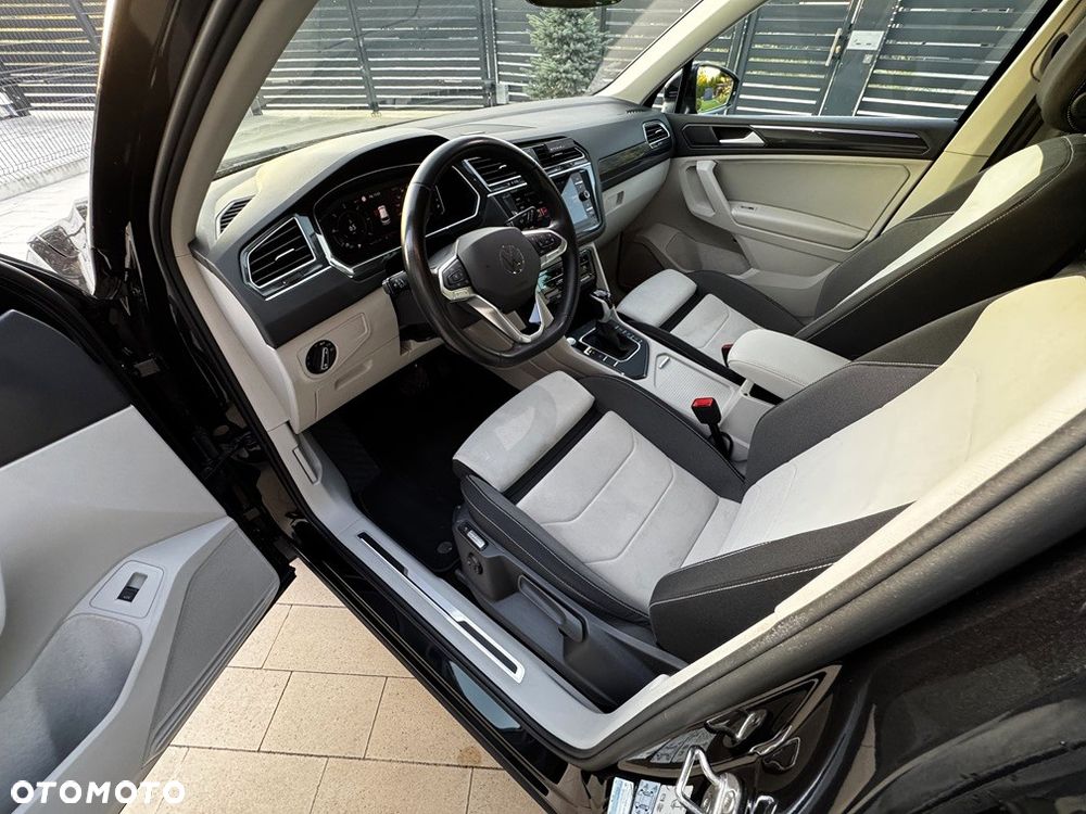 Volkswagen Tiguan 2.0 TDI Elegance DSG - 27