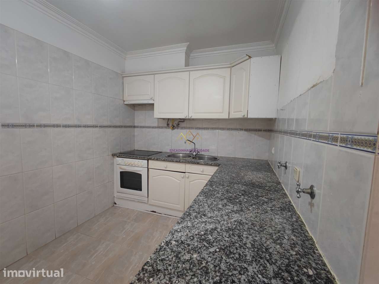 Apartamento T2 2 Frentes Solares, Quartos Amplos em Mem Martins - Grande imagem: 2/28