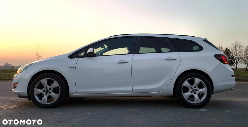 Opel Astra 2.0 CDTI DPF Sport - 12