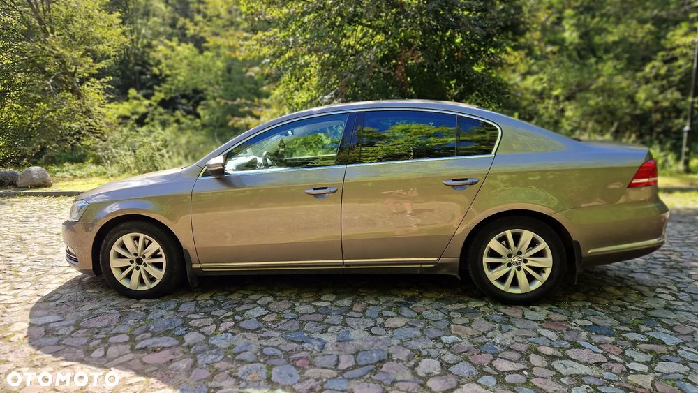 Volkswagen Passat - 7