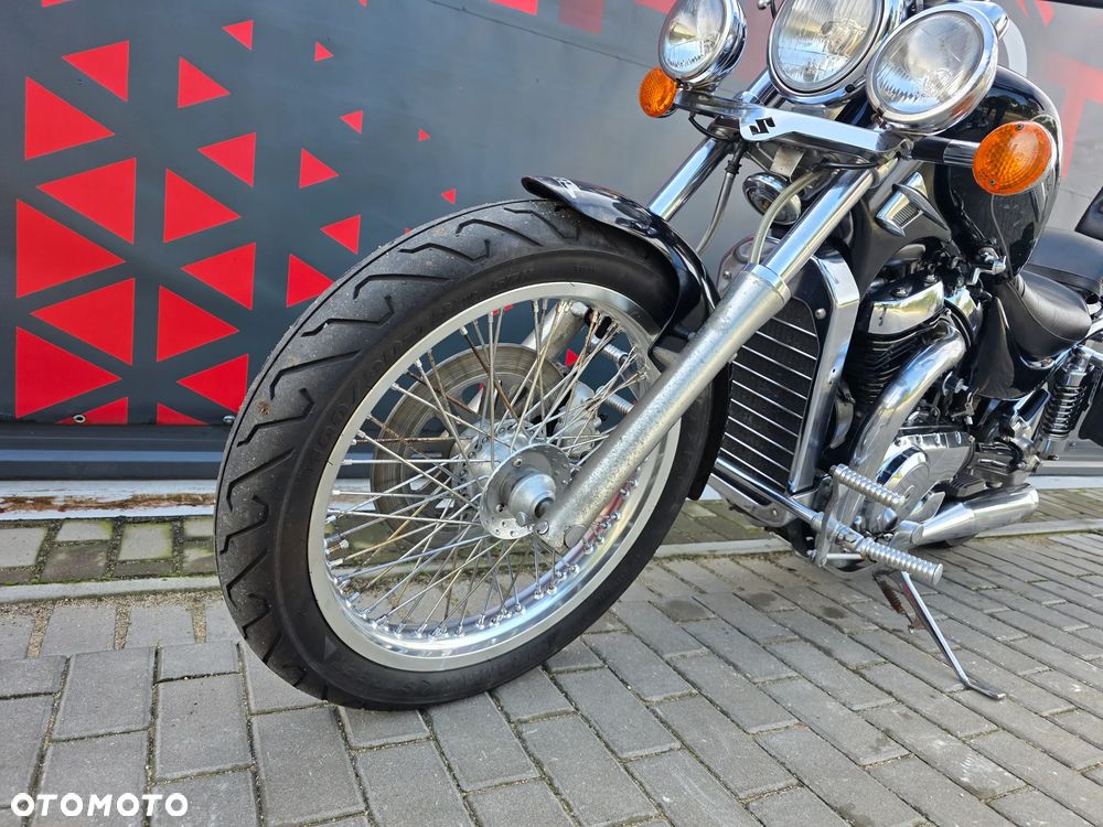 Suzuki Intruder - 13