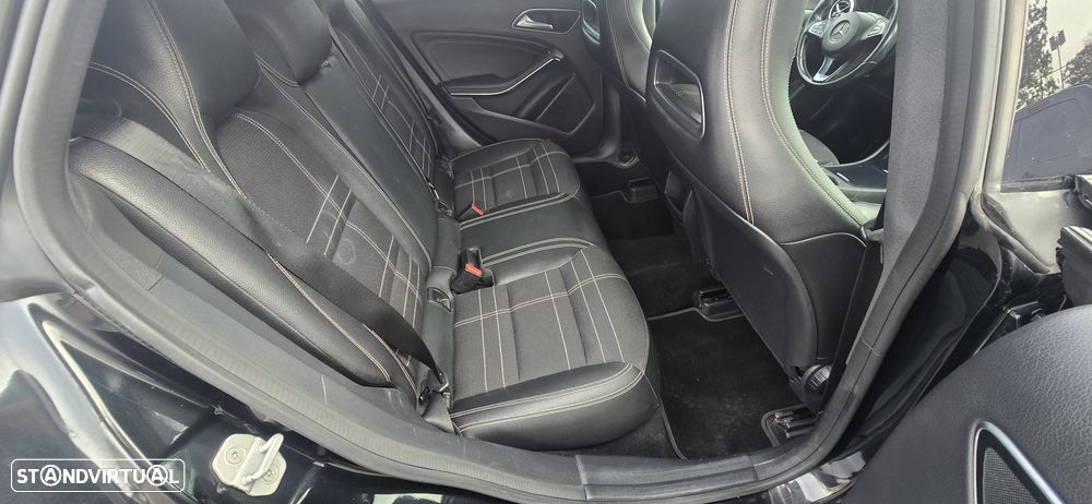 Mercedes-Benz CLA 220 (CDI) d 7G-DCT Urban - 11