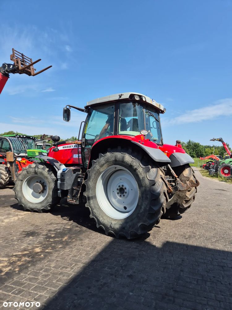 Massey Ferguson - 2
