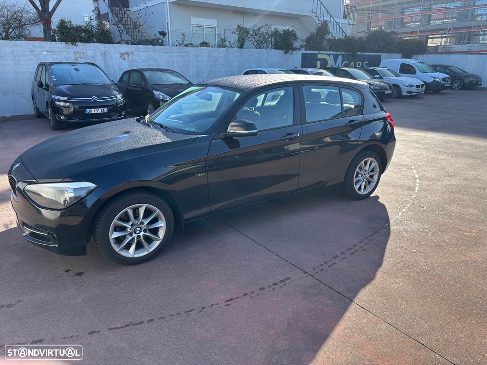 BMW 116 d Sport Line - 2