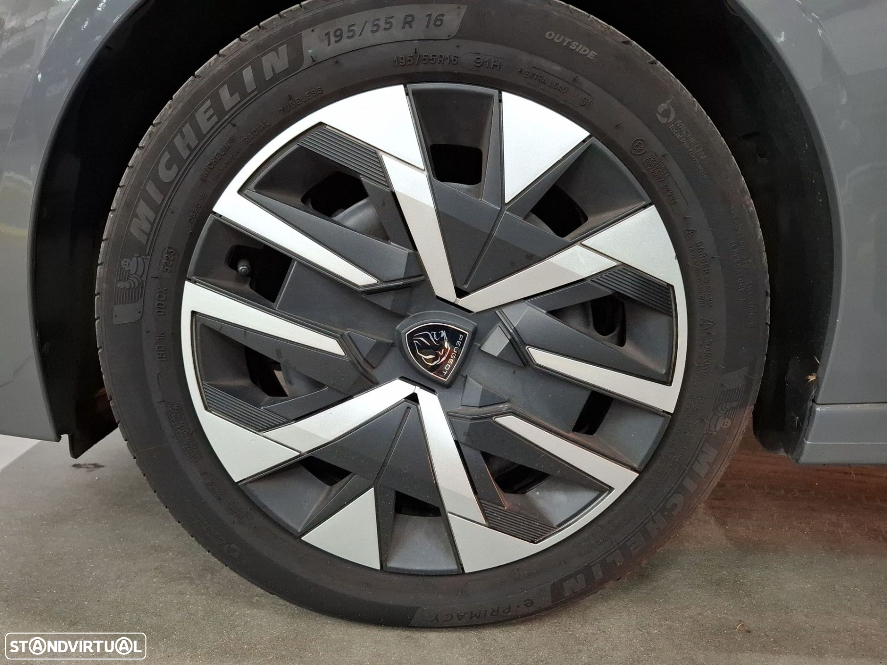 Peugeot 208 1.2 PureTech Active - 22