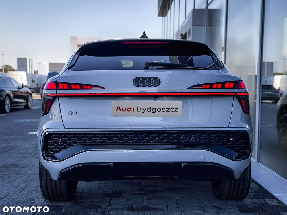 Audi Q3 Sportback - 11