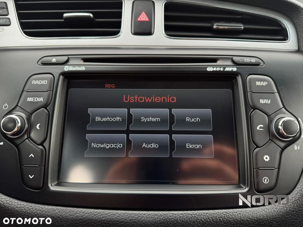 Kia Ceed 1.4 L - 24