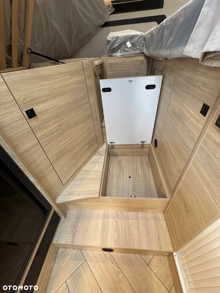 Ford Chausson 627 Titanium Line - 30