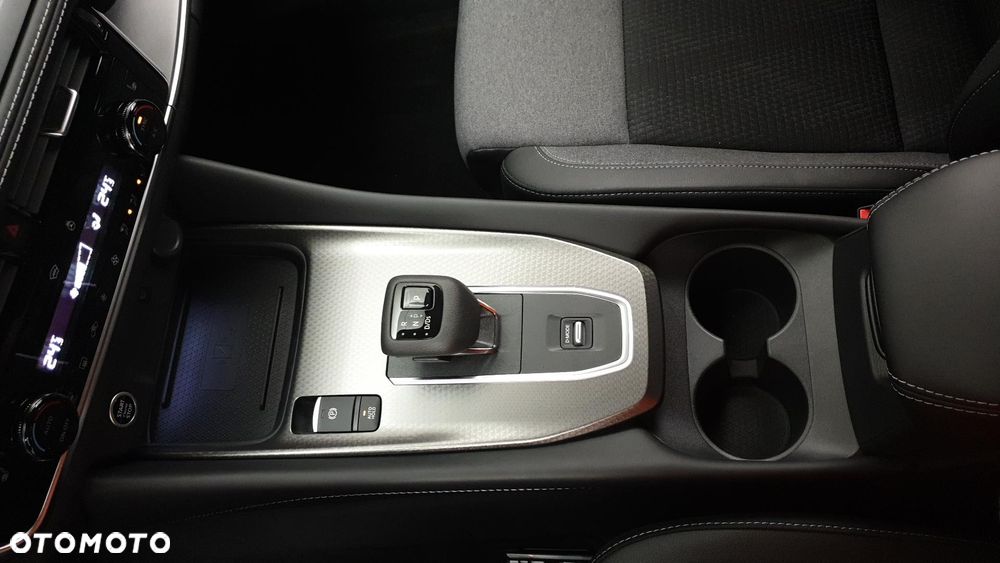 Nissan Qashqai 1.3 DIG-T MHEV N-Connecta Xtronic - 24