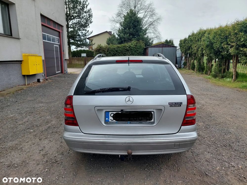 Mercedes-Benz Klasa C 200 T CDI Classic - 4