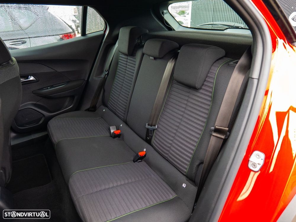 Peugeot 2008 1.2 PureTech Active Pack - 24