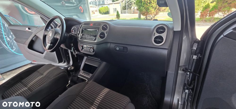 Volkswagen Tiguan 2.0 TDI DPF BlueMotion Technology Exclusive - 35