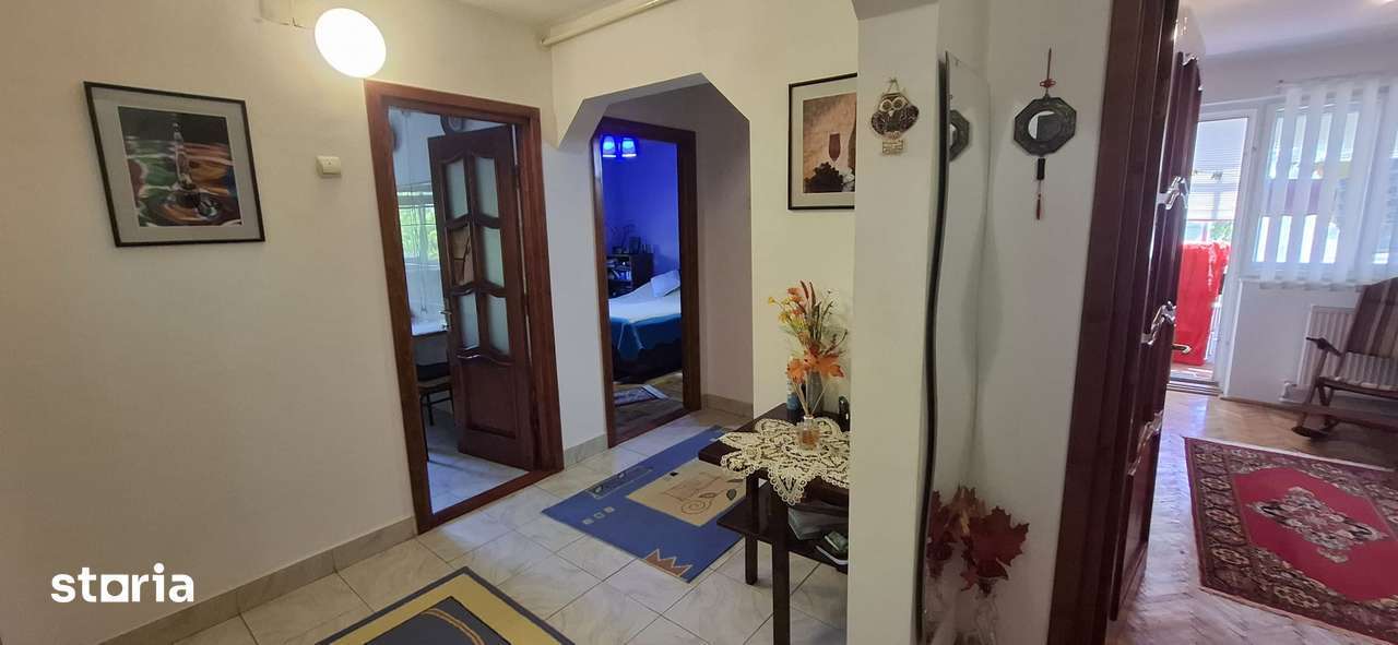 Tomis Nord Apartament cu 3 camere , 2 balcoane, centrala gaze — fotografia 3