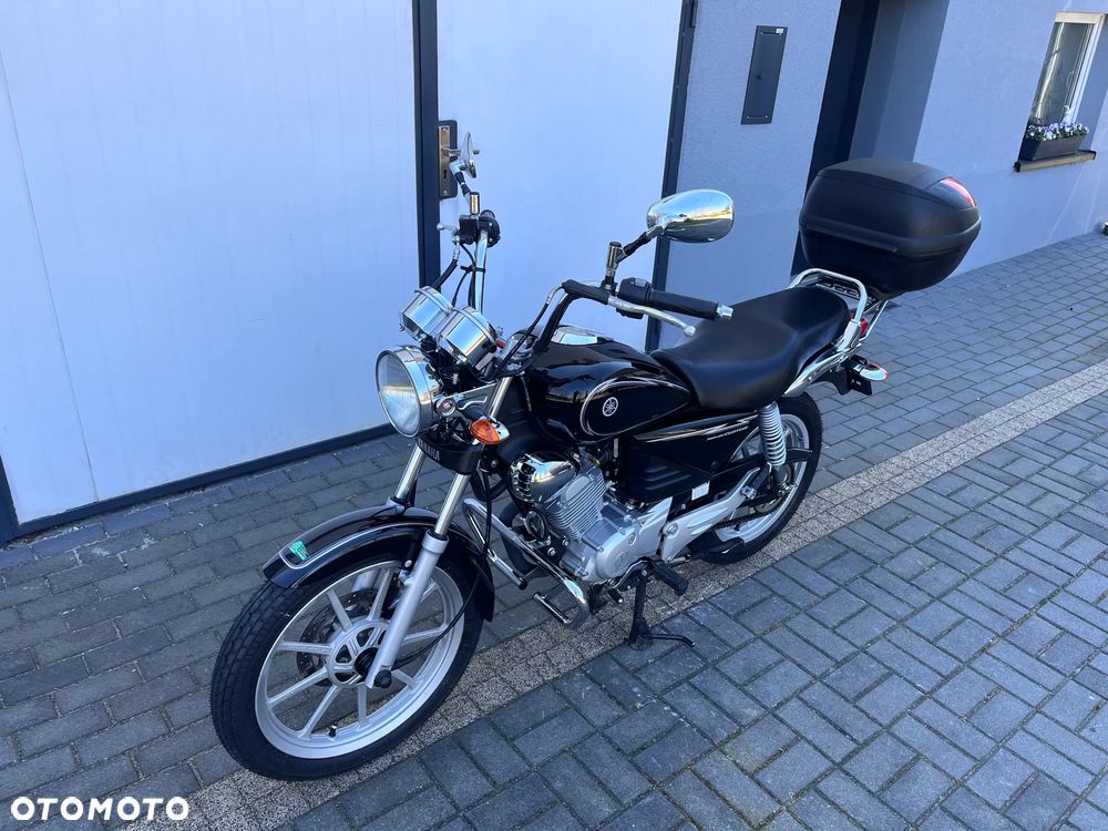 Yamaha YBR - 9