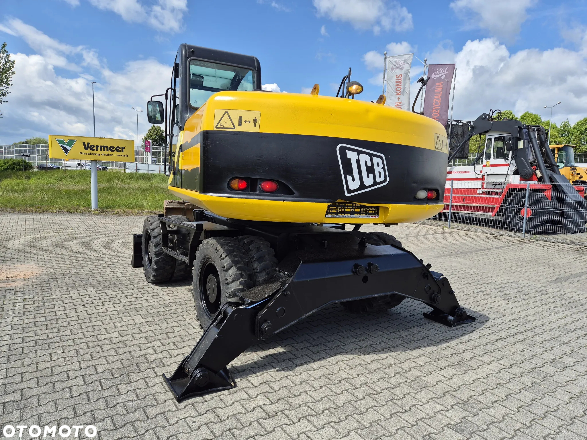 JCB JS175 W / 1 WŁ / W PEŁNI SPRAWNA / KABINA / ODNOWIONA / SERWISOWANA / 4X4 / SILNIK ISUZU / 2 ŁYZKI W ZESTAWIE! - 17
