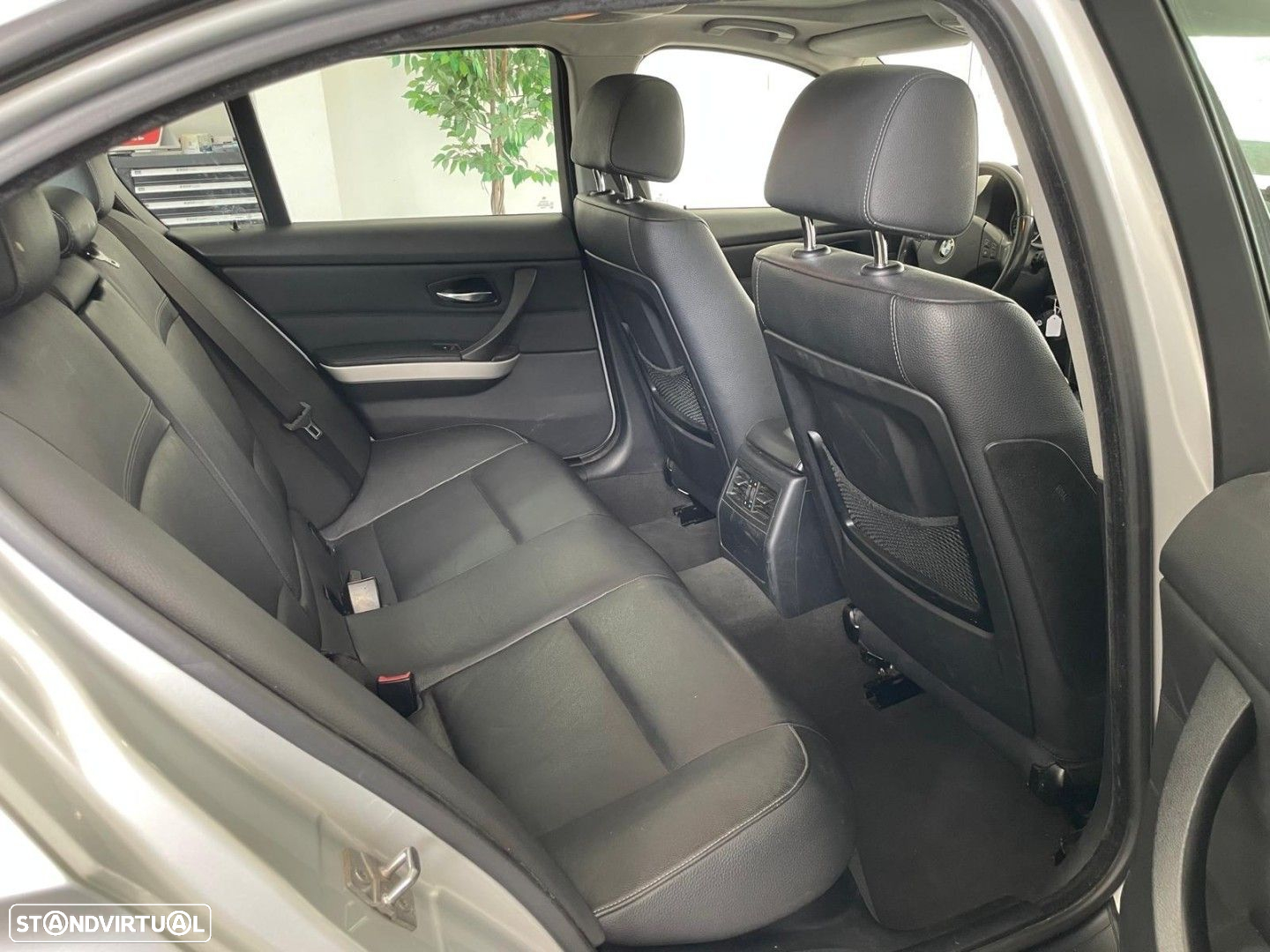 BMW 320 d EfficientDynamics Navigation - 33