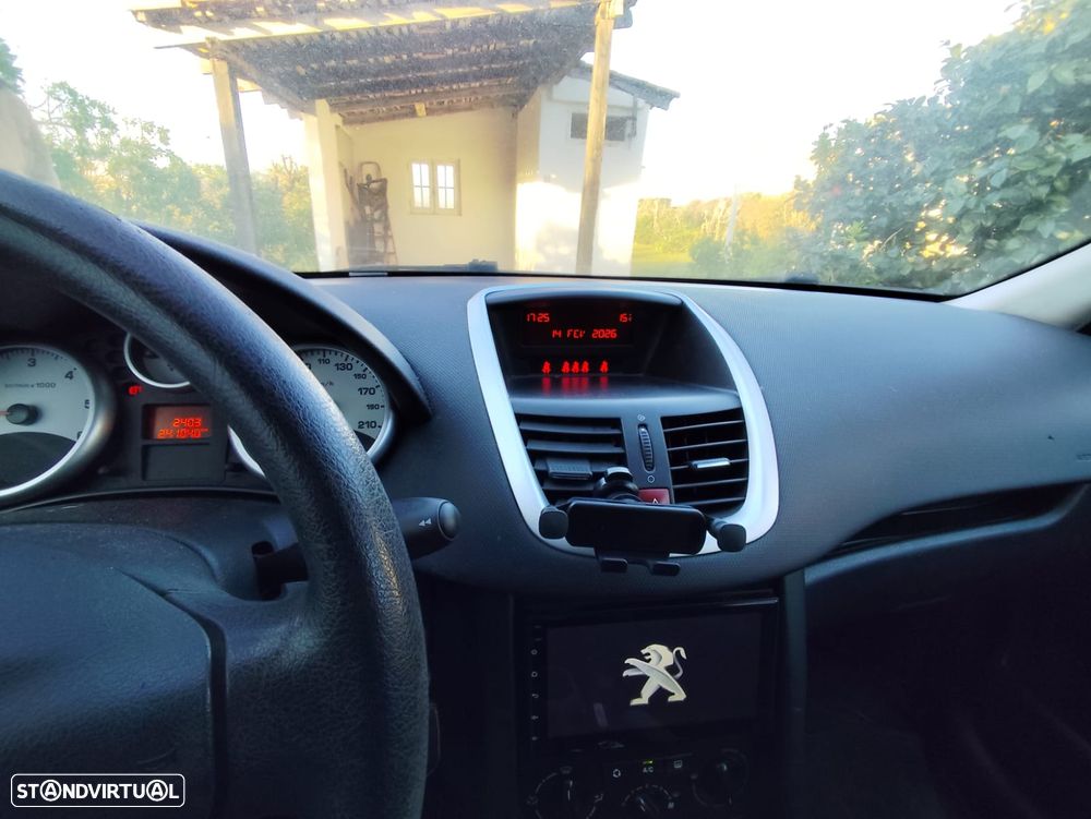 Peugeot 207 1.4 HDi Urban - 9