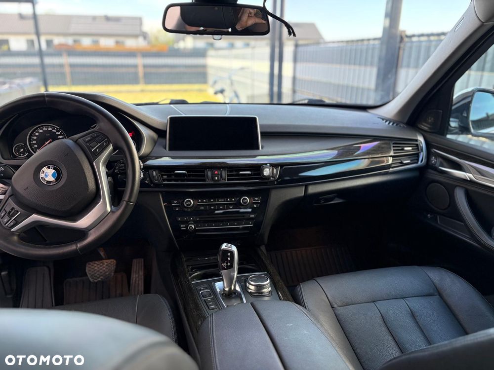 BMW X5 xDrive35i - 25