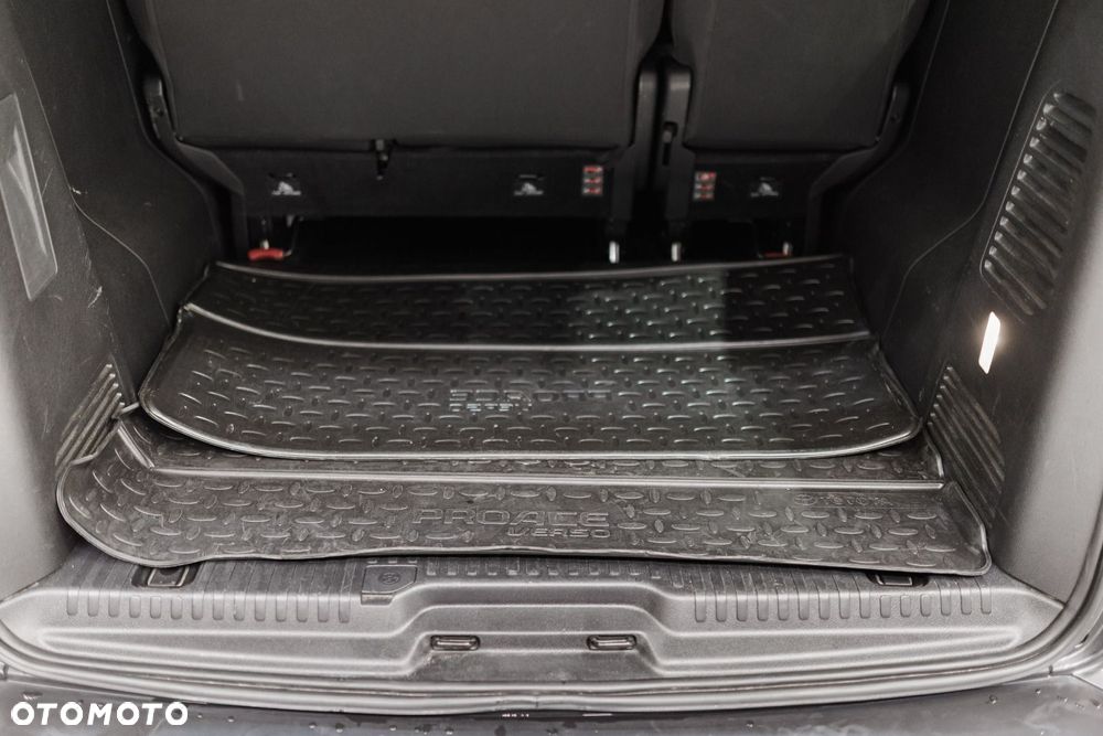 Toyota Proace Verso - 32