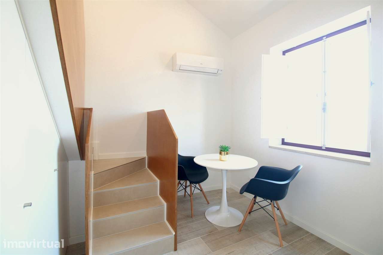 Apartamento T0 Duplex na zona da Baixa - Grande imagem: 4/11