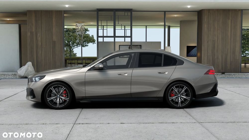 BMW Seria 5 520d xDrive mHEV M Sport - 3