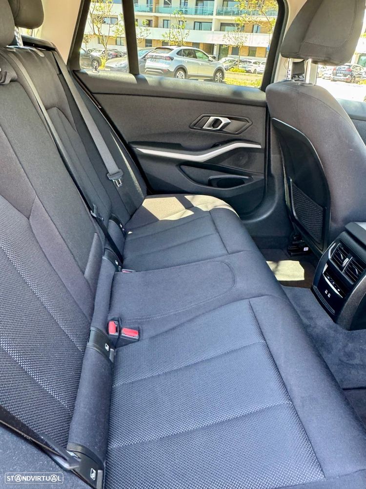 BMW 330 e Touring Corporate Edition Auto - 8