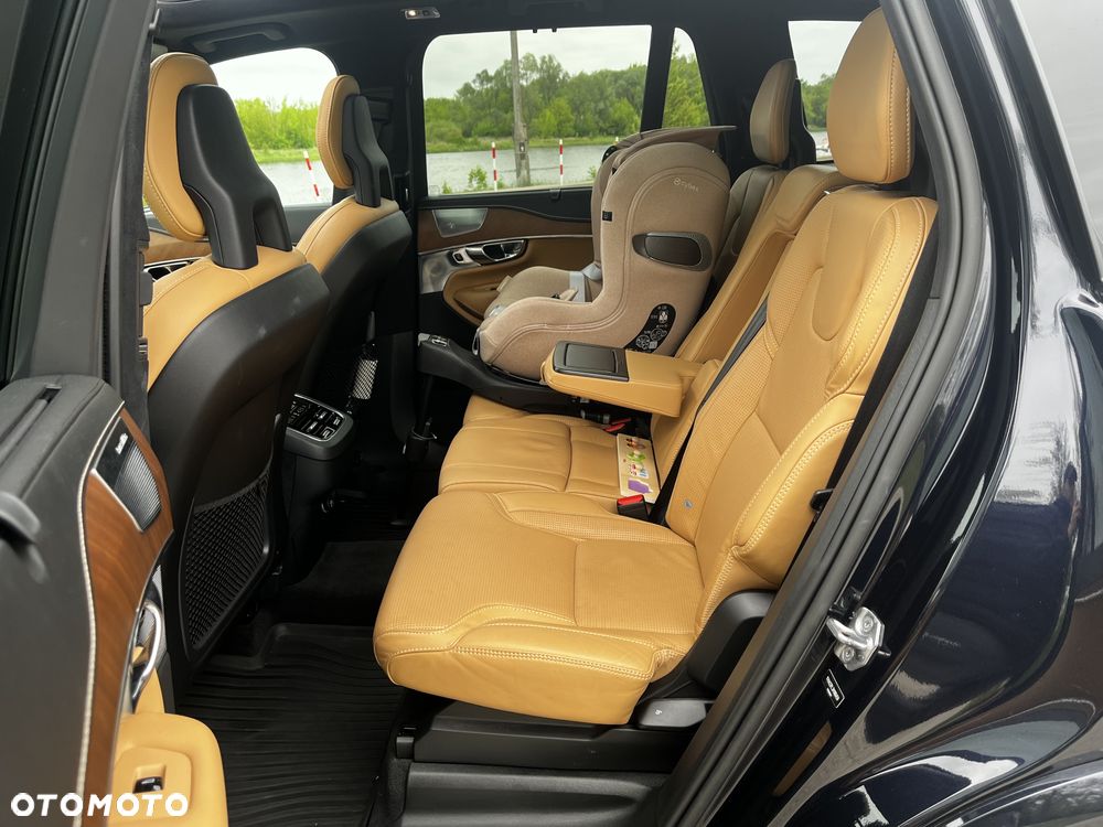 Volvo XC 90 - 25