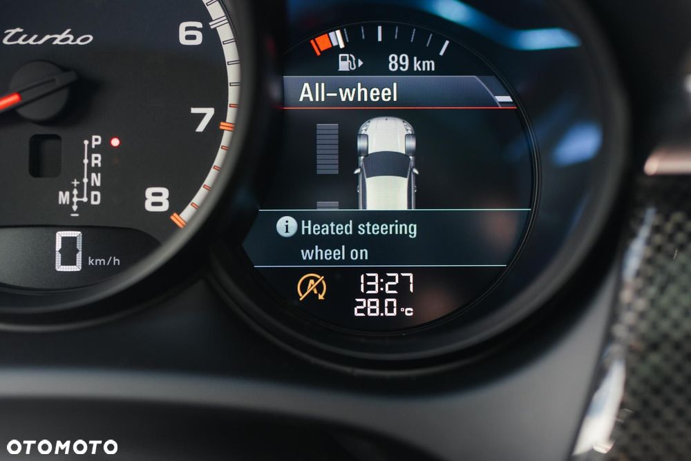 Porsche Macan Turbo - 29