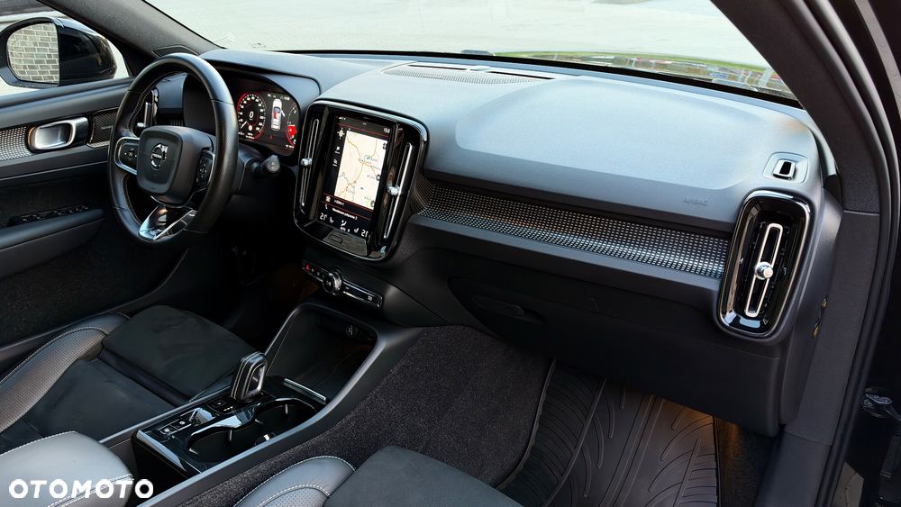 Volvo XC 40 D4 AWD Geartronic R-Design - 37