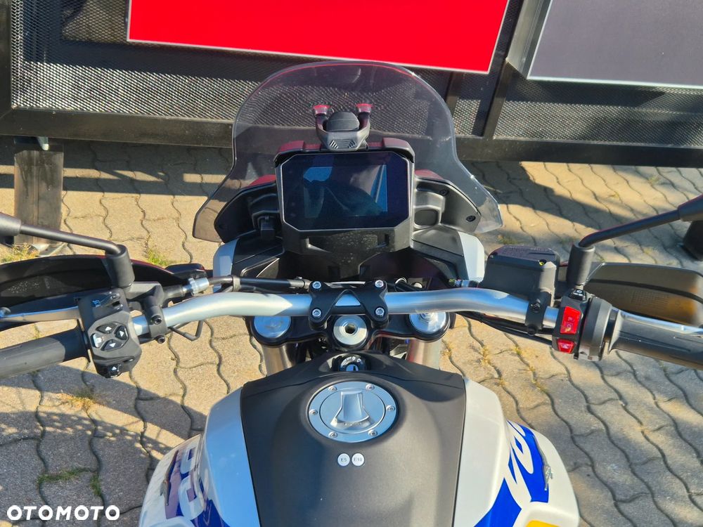 Moto Guzzi V85 - 18