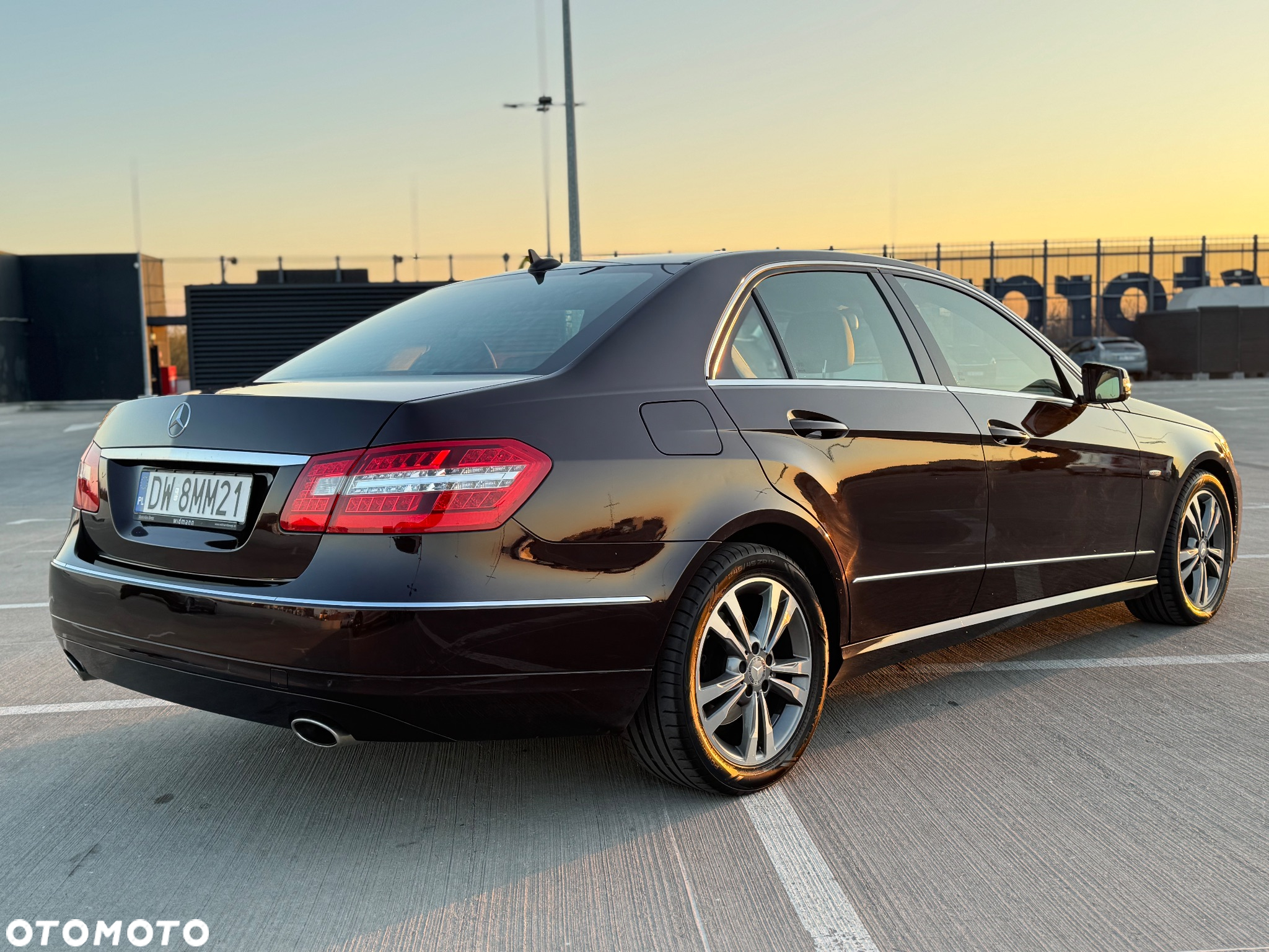 Mercedes-Benz Klasa E 350 CDI BlueEff Avantgarde - 3