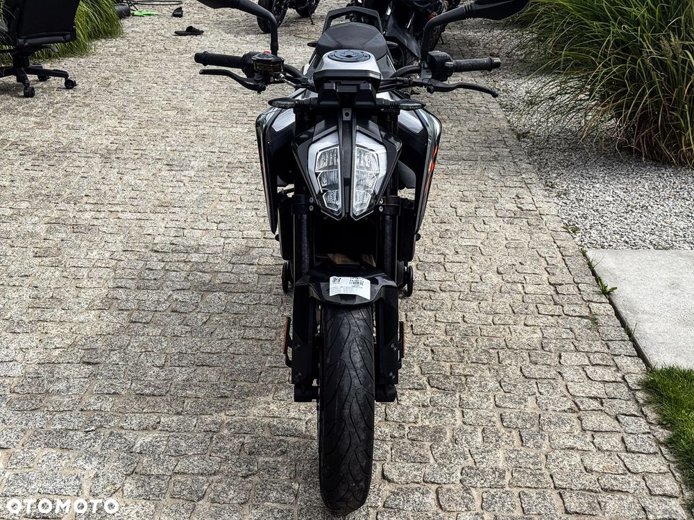 KTM Duke 790 - 32