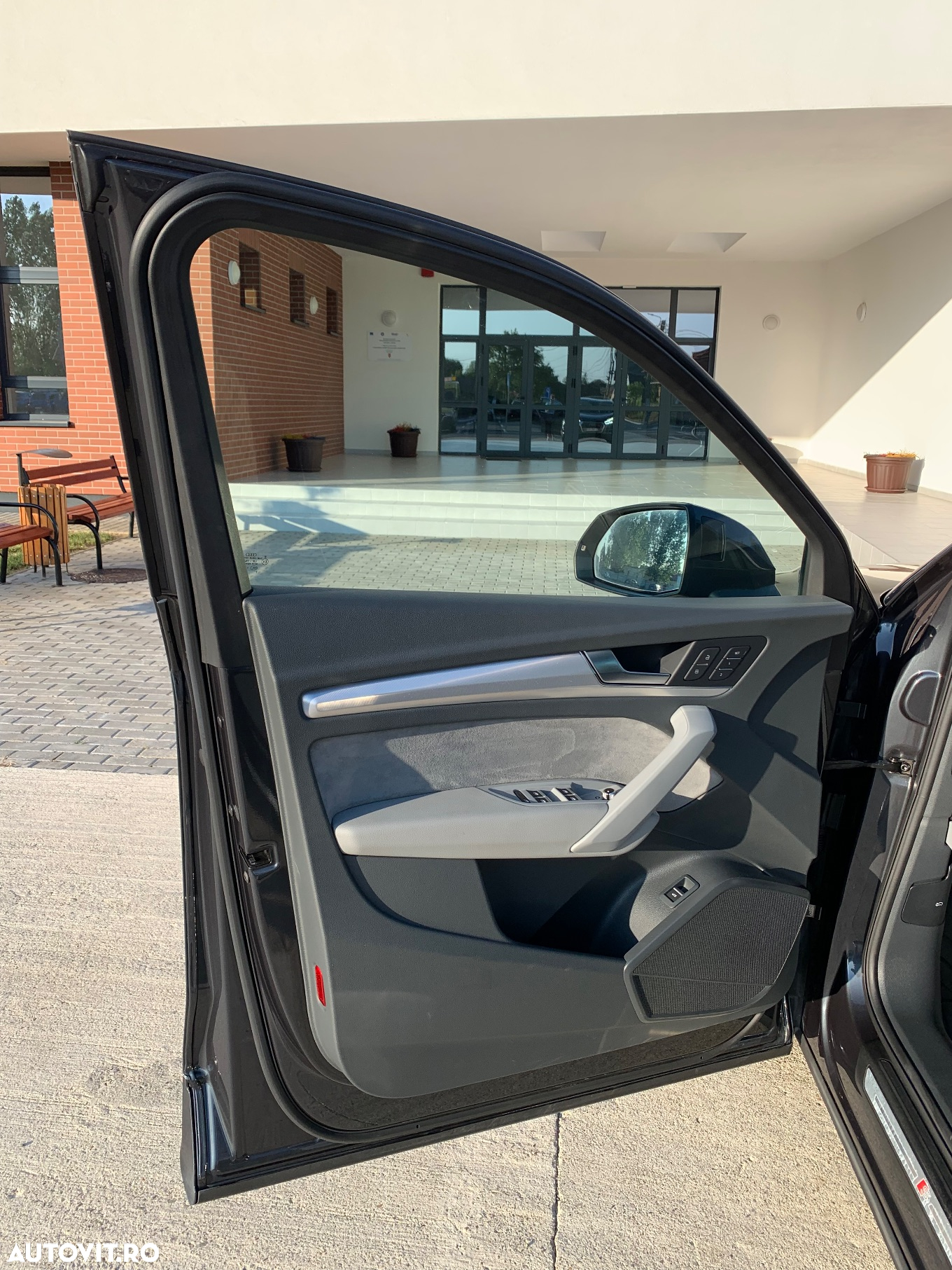Audi Q5 2.0 40 TDI quattro S tronic Design - 12