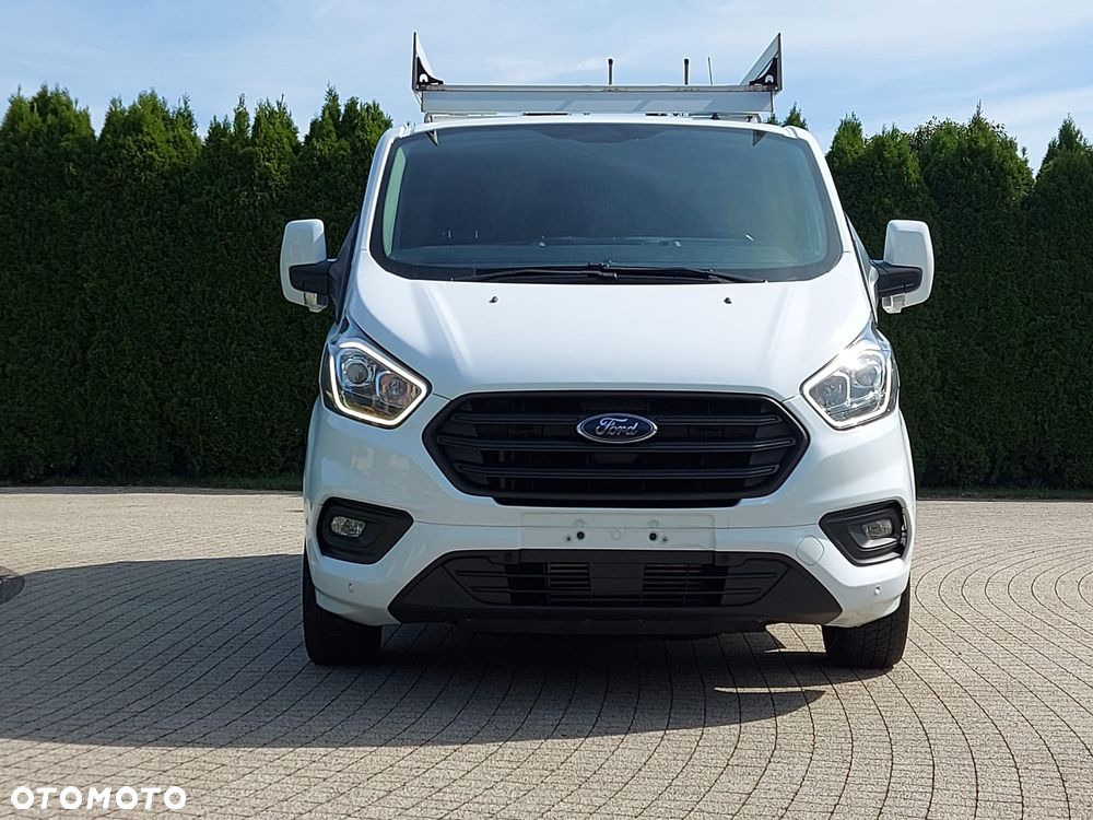 Ford CUSTOM - 10