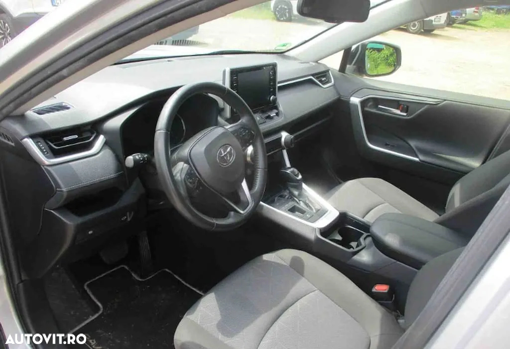 Toyota RAV4 - 2