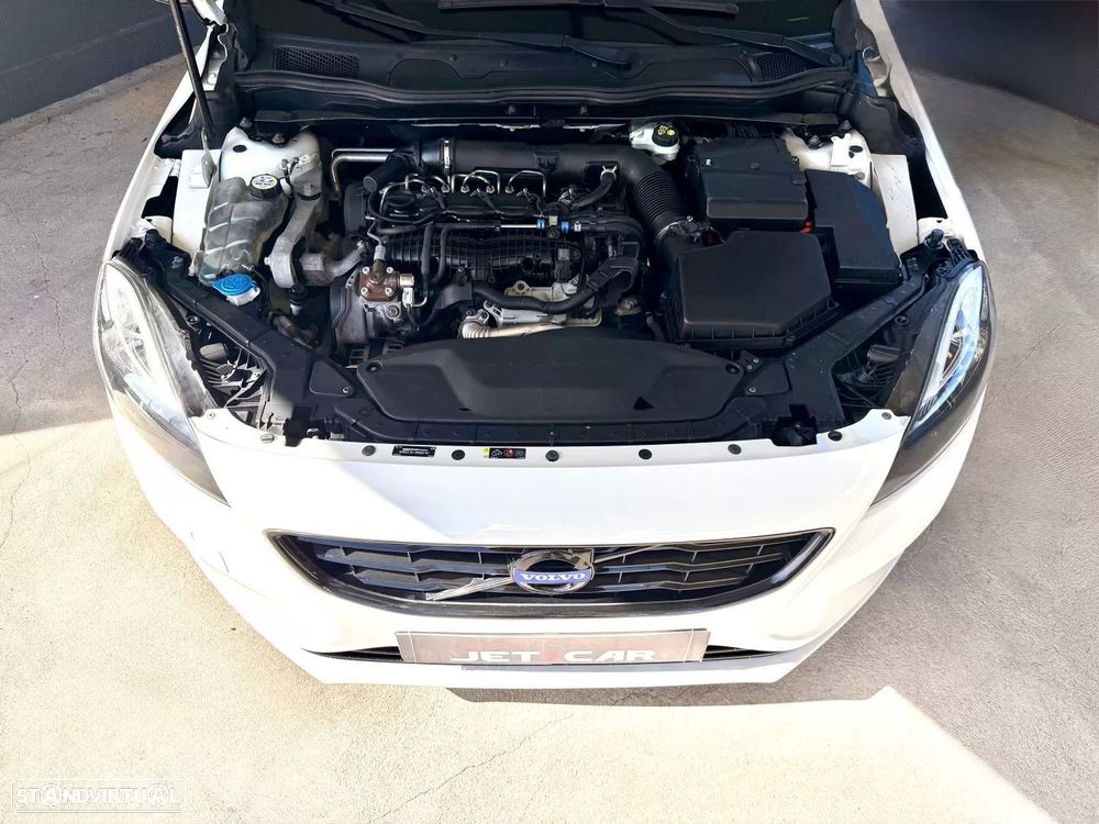 Volvo V40 2.0 D4 Momentum - 20