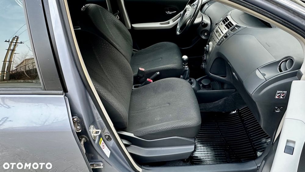 Toyota Yaris 1.33 VVT-i Executive - 15