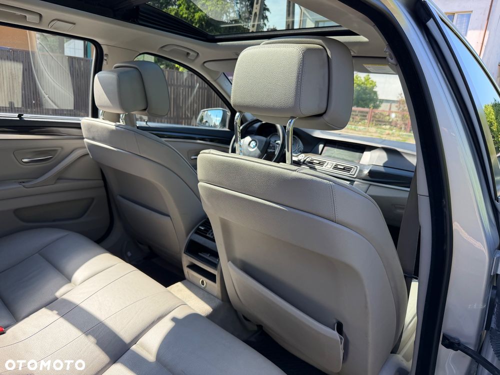 BMW Seria 5 530d Sport-Aut Luxury Line - 29