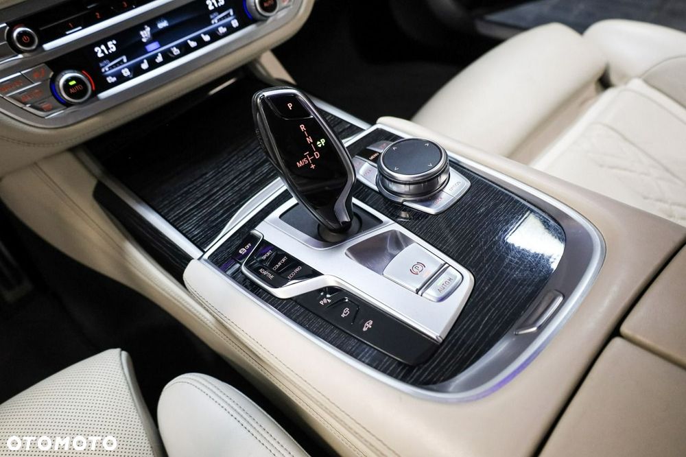 BMW Seria 7 - 21
