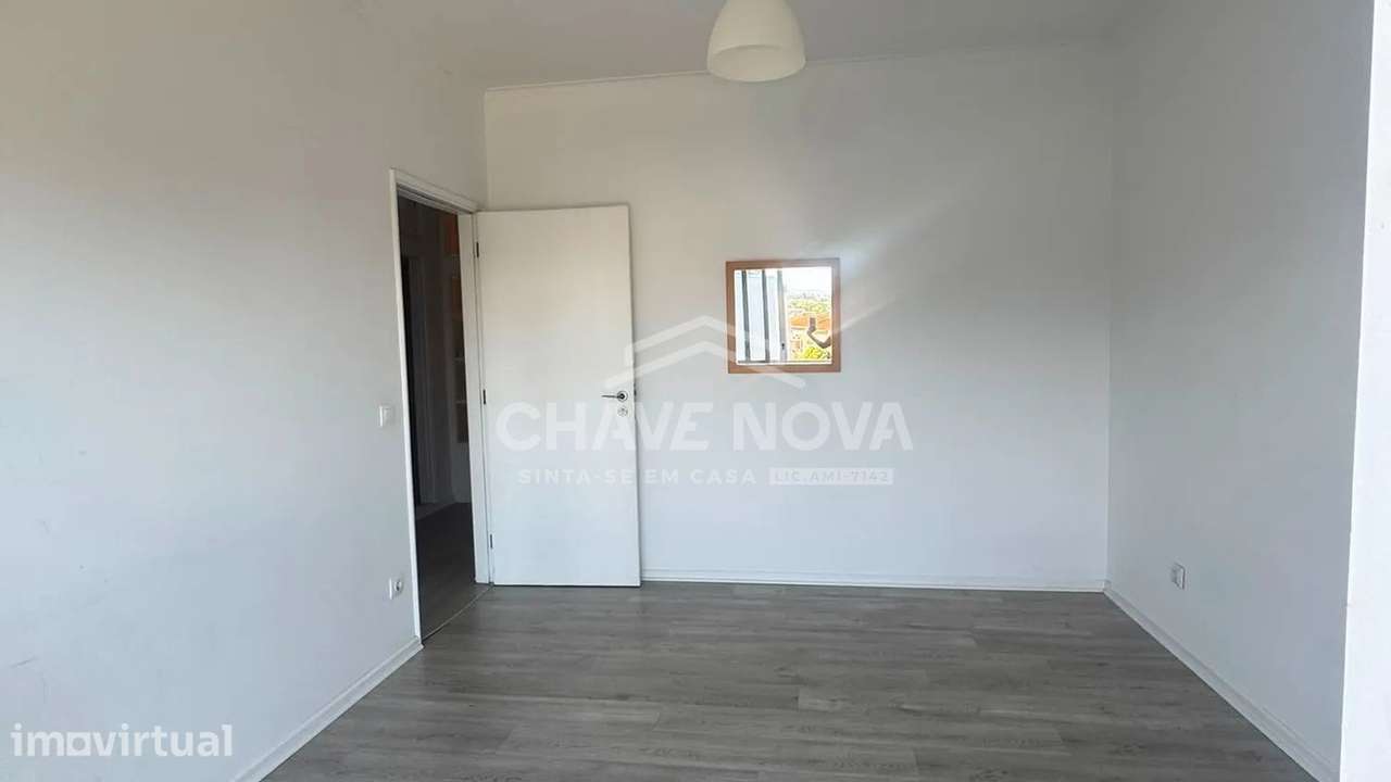 T2 transformado em T4, junto a U Fernando Pessoa - AF - Grande imagem: 3/13