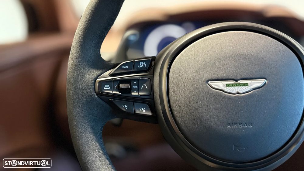 Aston Martin DBX 707 - 20