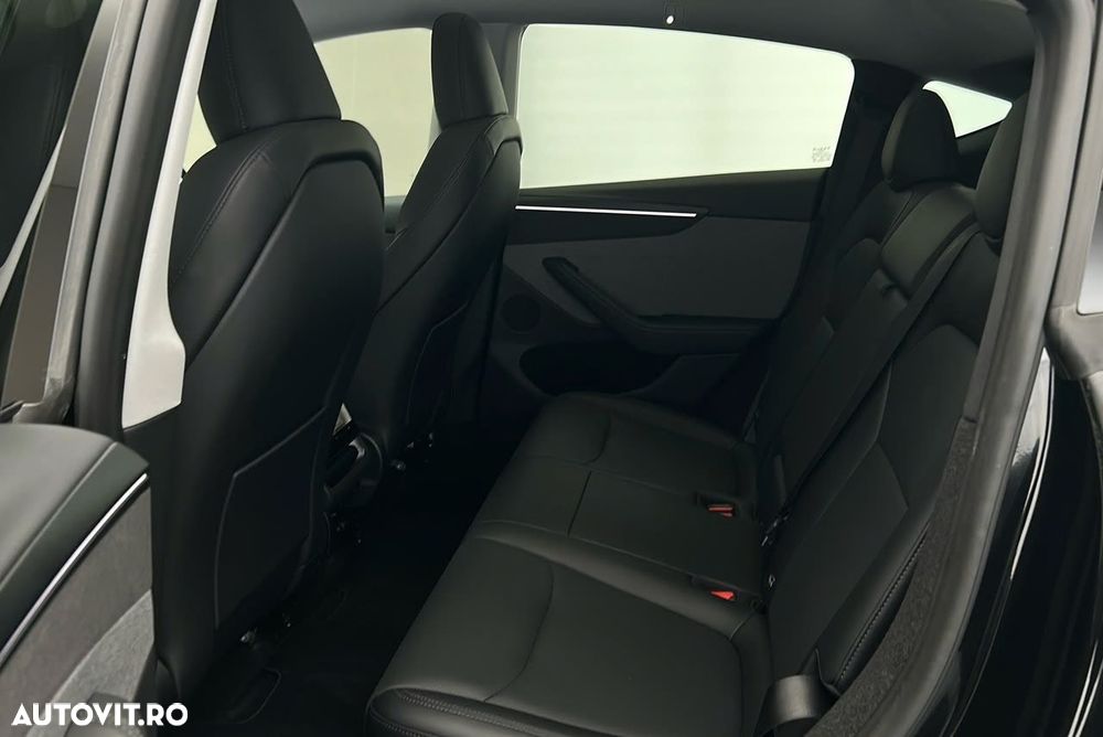 Tesla Model Y Long Range RWD - 20